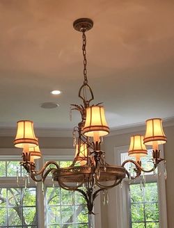 Stunning Vintage Chandelier