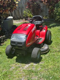 Riding lawnmower