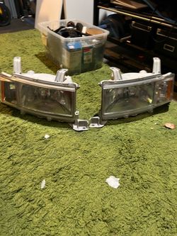 2004-2006 Scion XB first gen headlamps