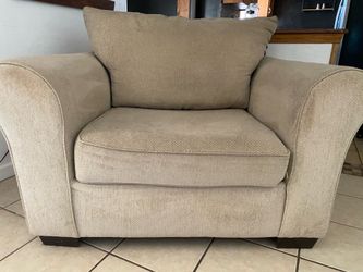 Small couch/chair
