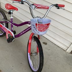 Schwinn Elm Bike