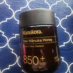 Manukora Manuka Honey 850+ 1.1lb Jar