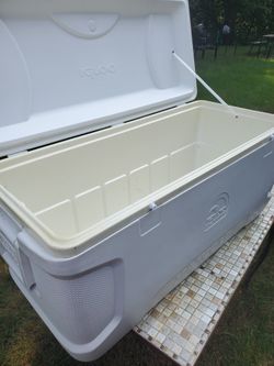 152 Quart IGLOO Cooler