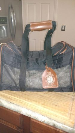 Sherpa's Pet Carrier