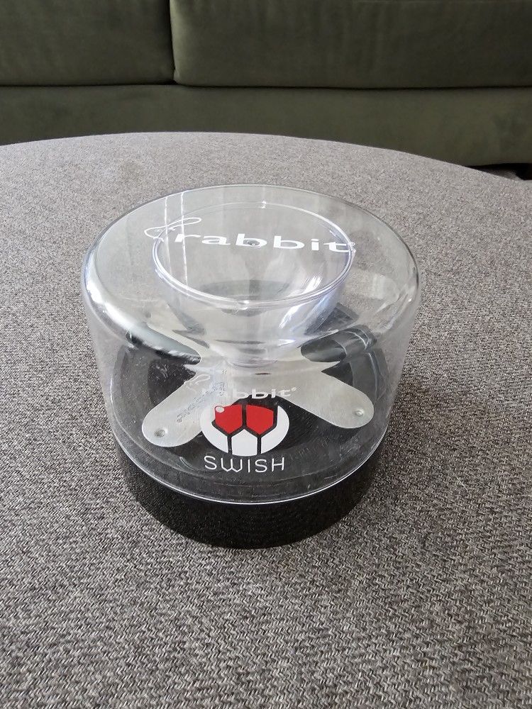 RABBIT SWISH On-Glass Red Wine Aerator Improves Taste Enhances Bouquet B-158