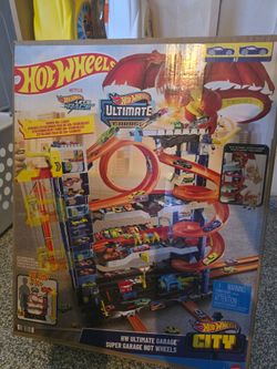 Hot Wheels City Ultimate Garage Playset