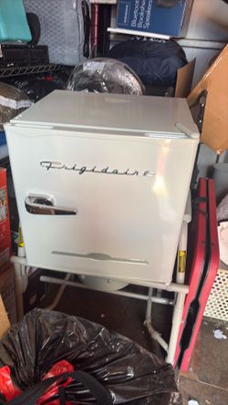 Mini fridge