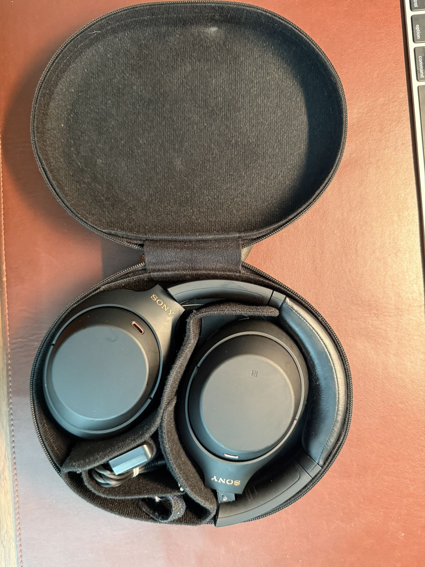 Sony XM 4 Noise Cancelling Headphones