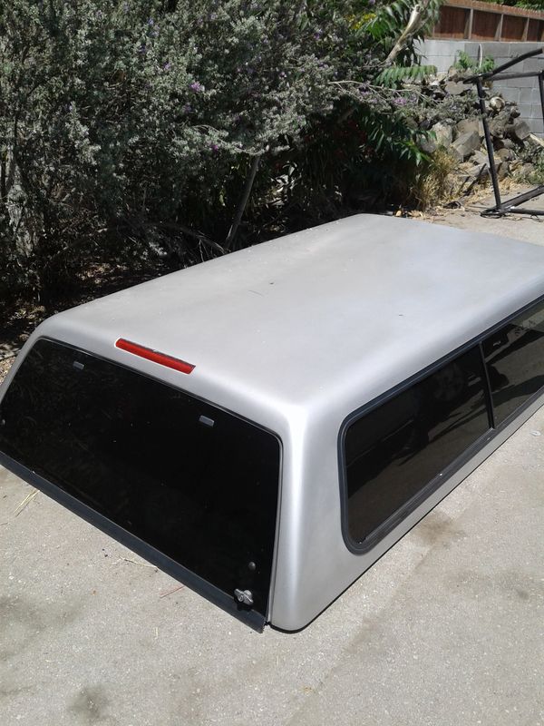 2006 Chevy Silverado camper shell for sell for Sale in Los Angeles, CA