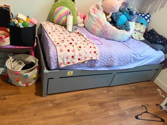 Twin bed frame & mattress