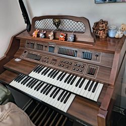 Baldwin Organ 