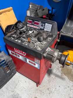 Wheel balance machine