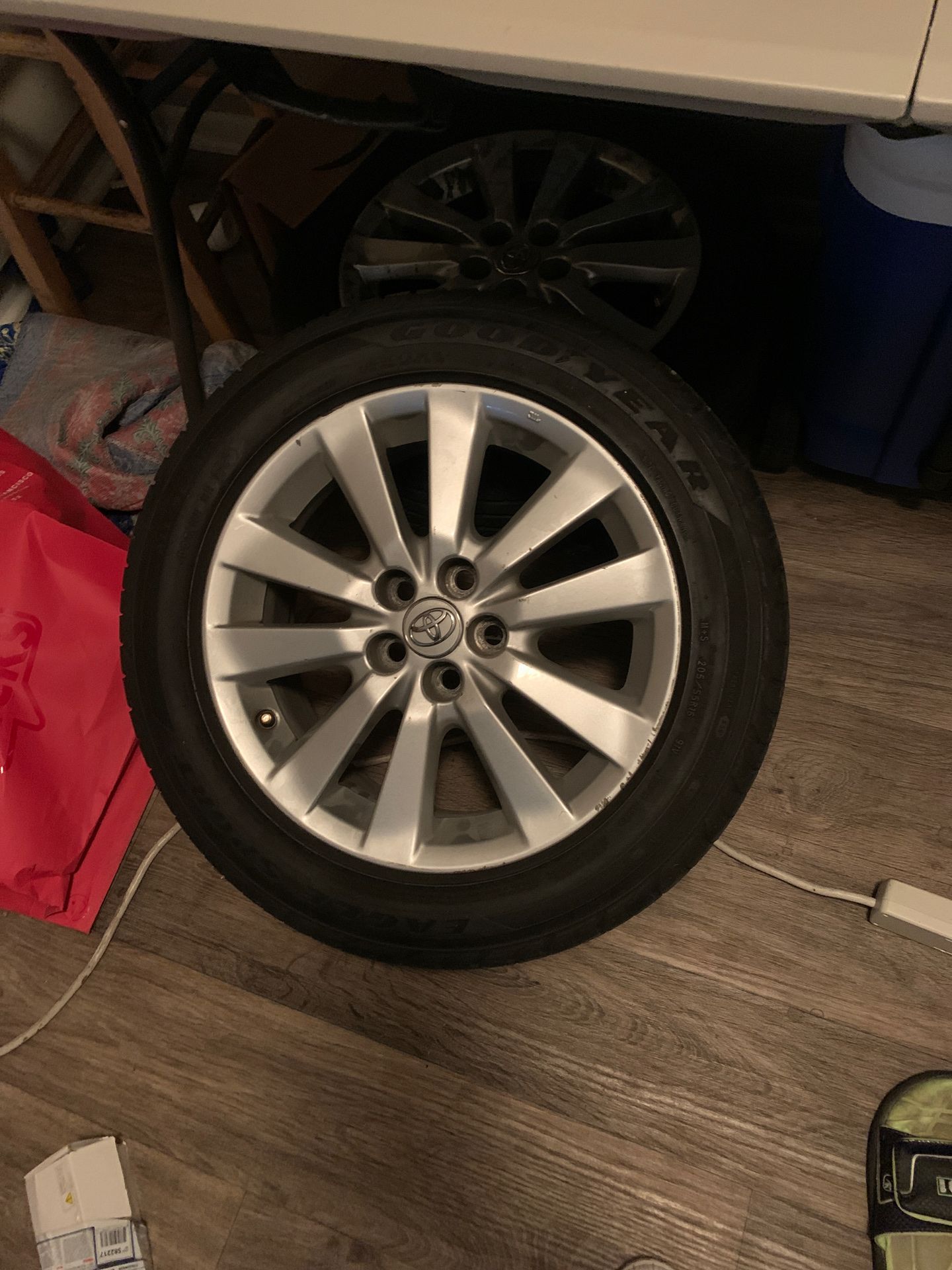 Toyota Corolla tire 2010 sport number 205/55R16