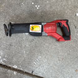 18 V Milwaukee Saw 