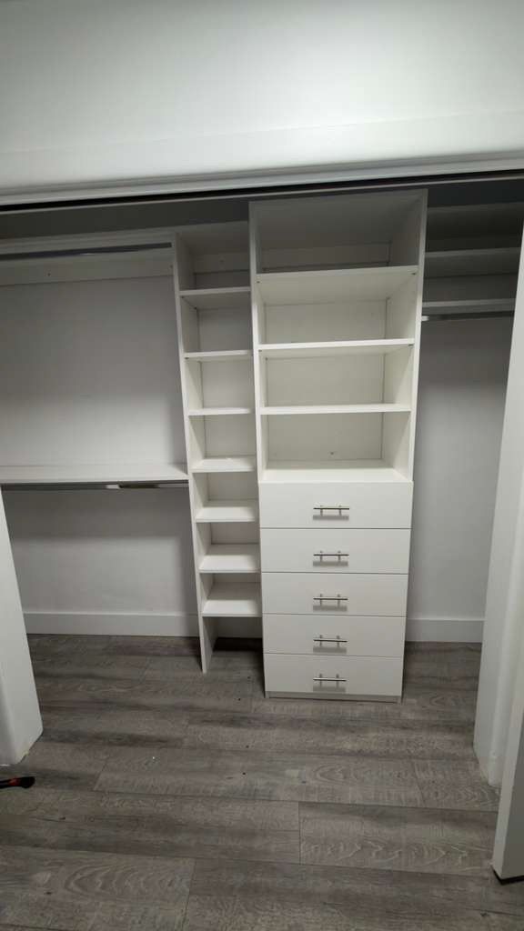 MODERN WHITE CLOSET ORGANIZER WITH 5 DRAWERS & DOUBLE HANGING SPACE