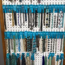 Jewelry Making Beads And Displays 