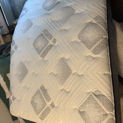 Queen Mattress & Metal Frame 