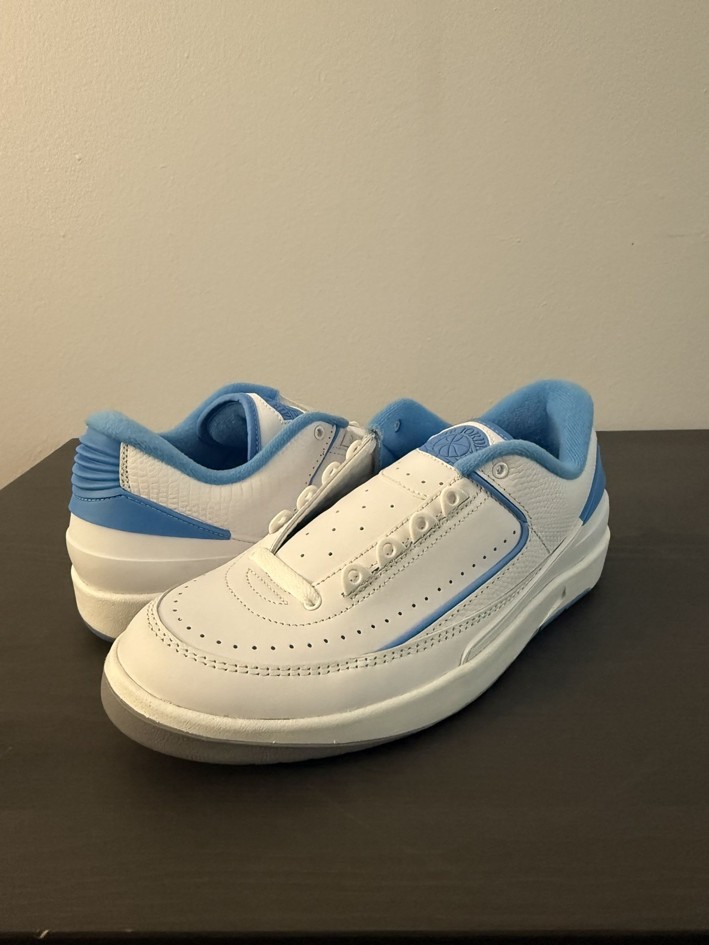Air Jordan 2 Low UNC Size 8.5 Brand New