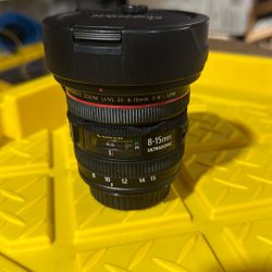 Canon EF 8-15mm f/4L Fisheye USM Lens w/ Caps & Hood