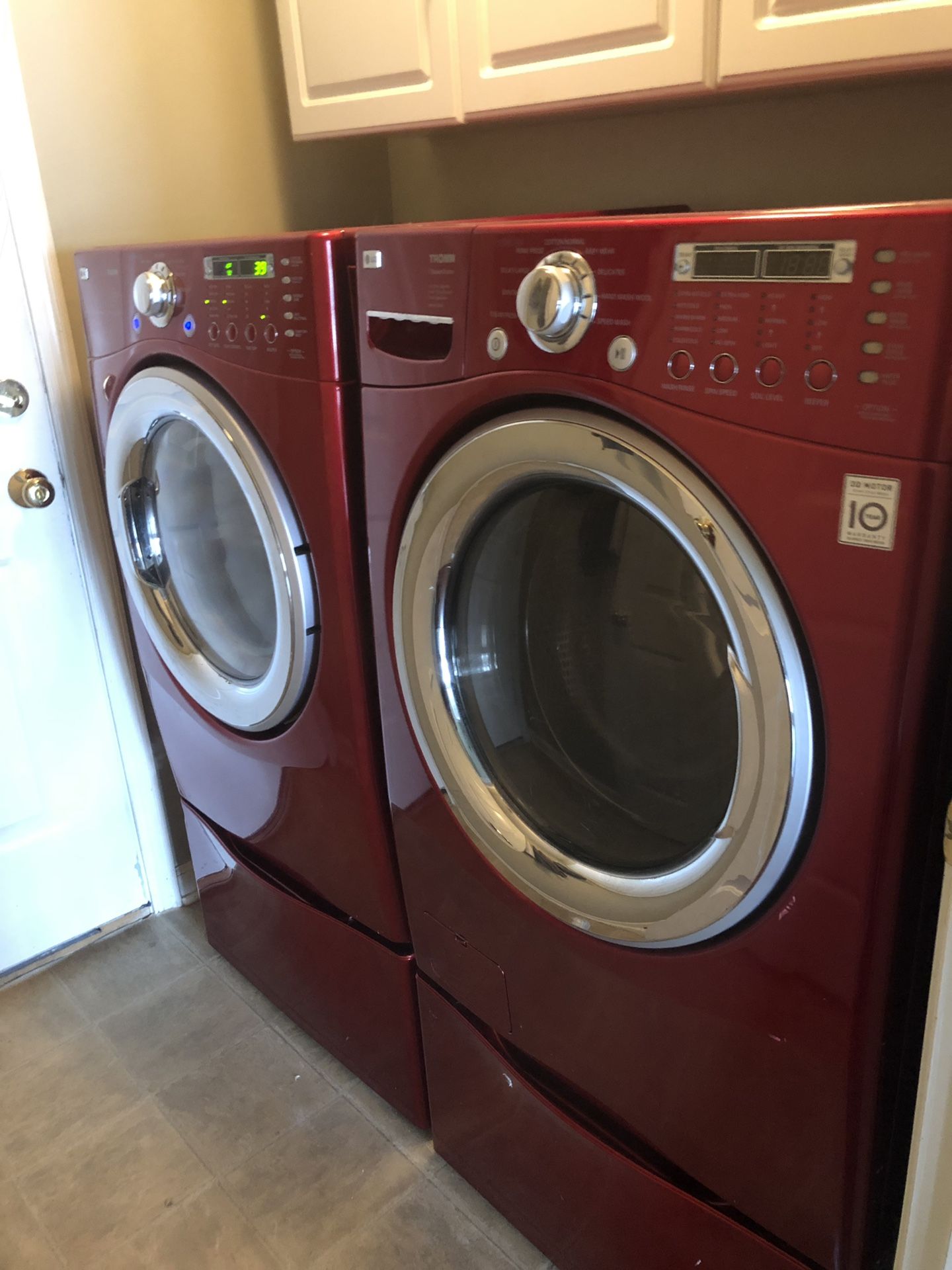 LG Tromm steam washer and dual humidity dryer