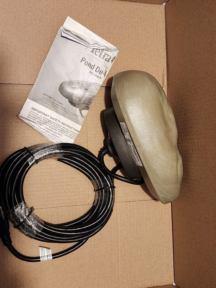 2 Floating Pond De-icers 300w Tetra Pond New And Like New Koi Fish