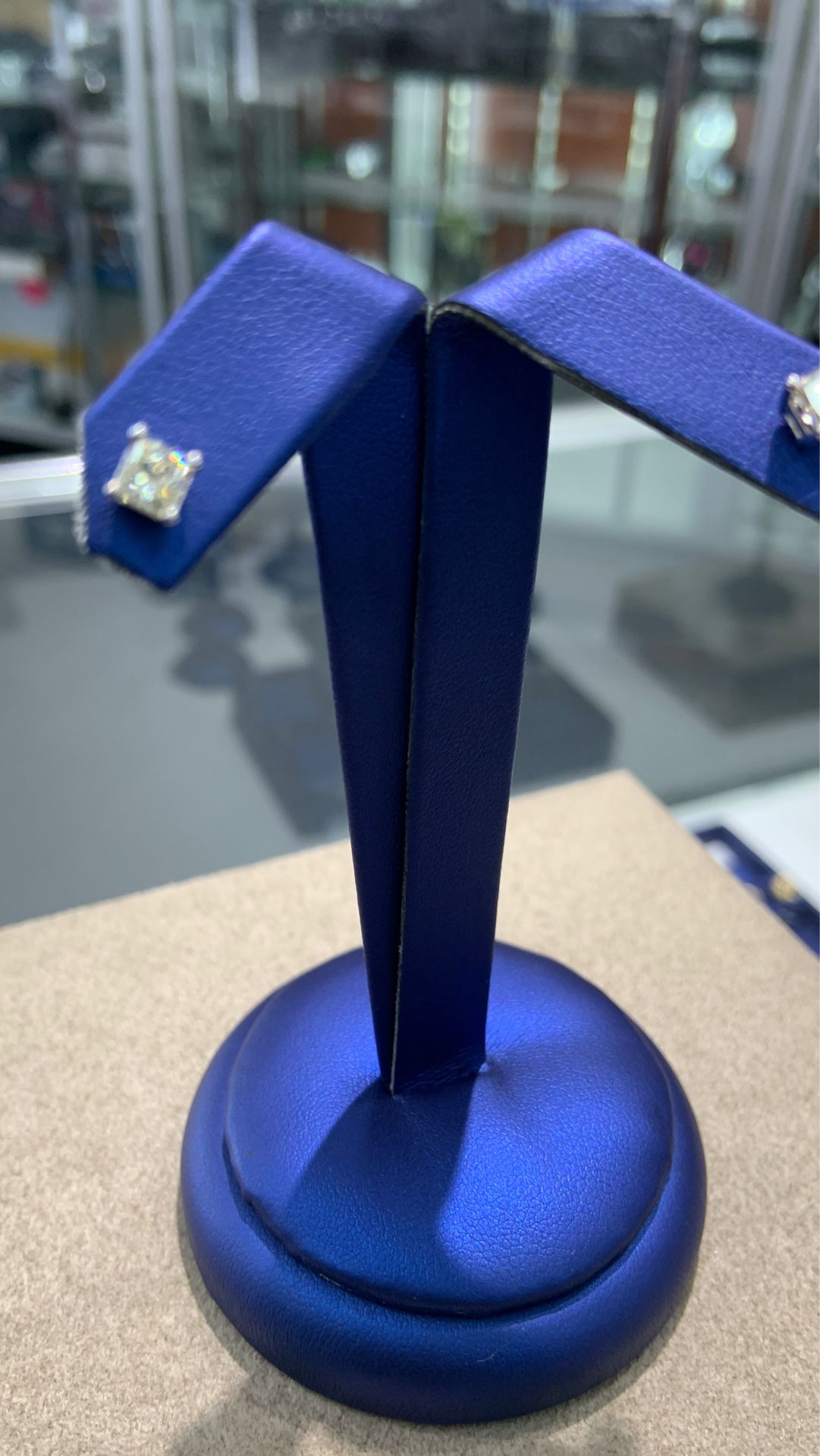 14KT White Gold Diamond Earrings