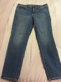 American Eagle Light Wash Jeans