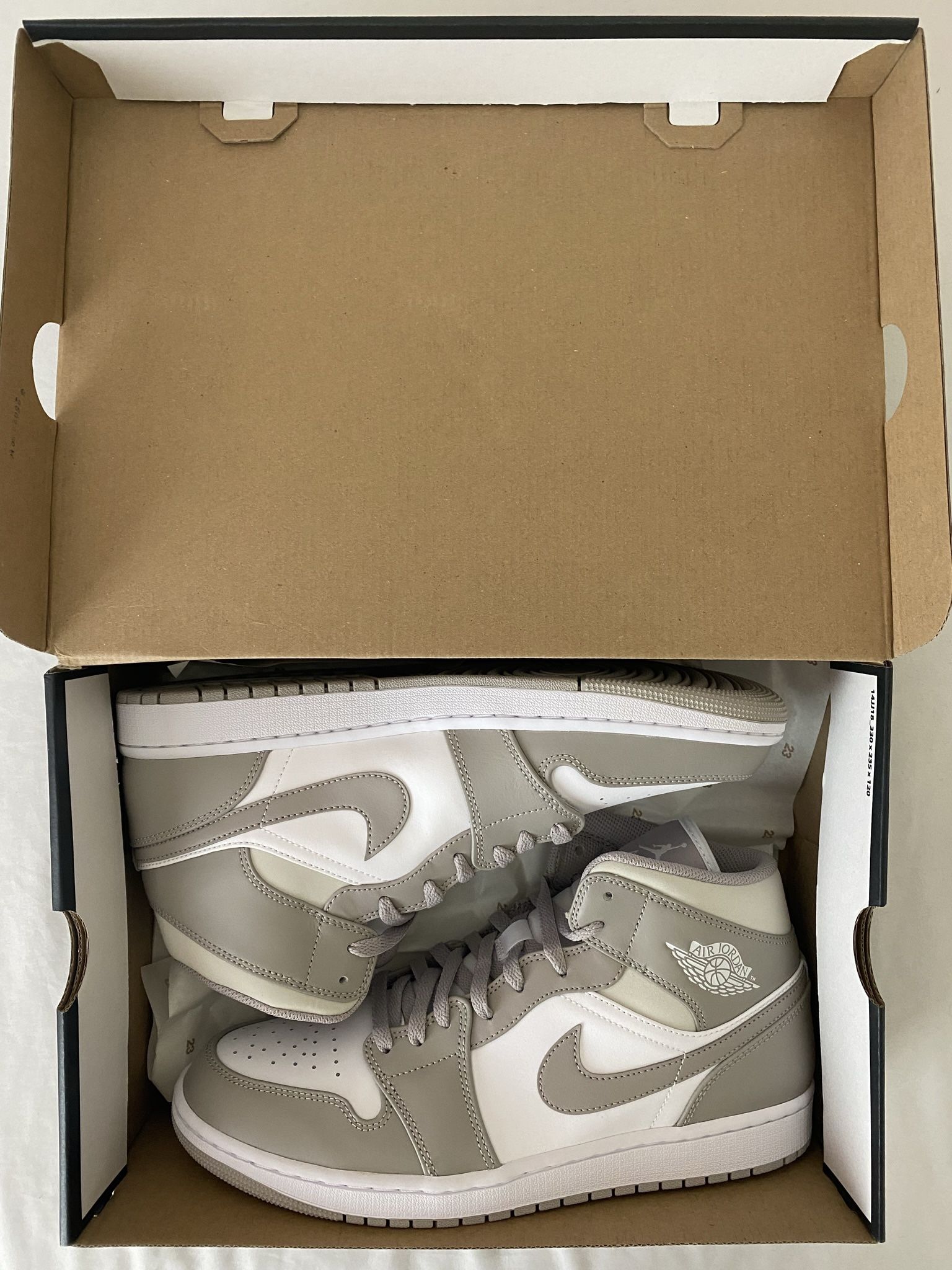 AIR JORDAN 1 MID “LINEN”