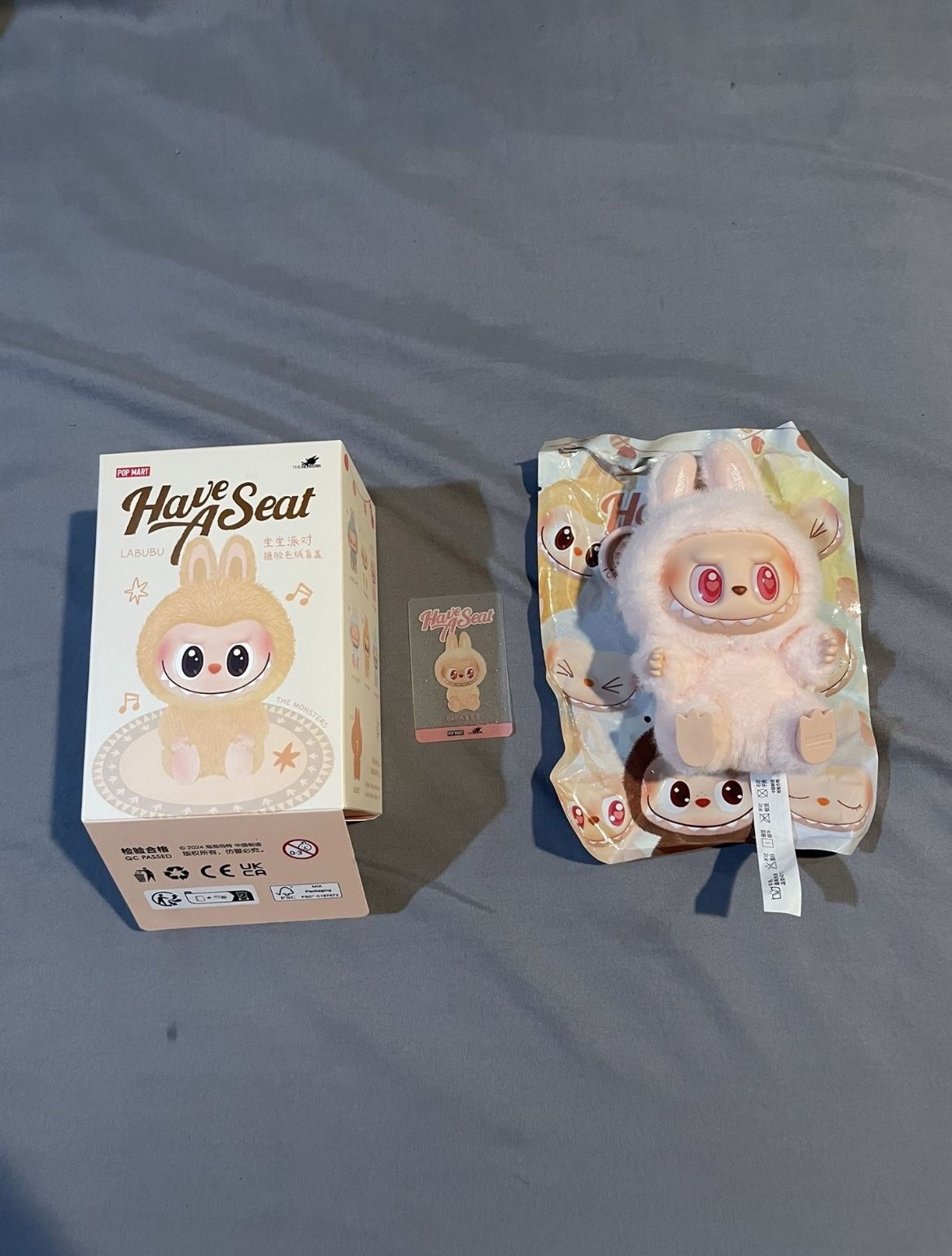 Have A Seat Labubu - DaDa