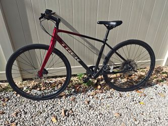 Trek FX 4 -; Medium Frame