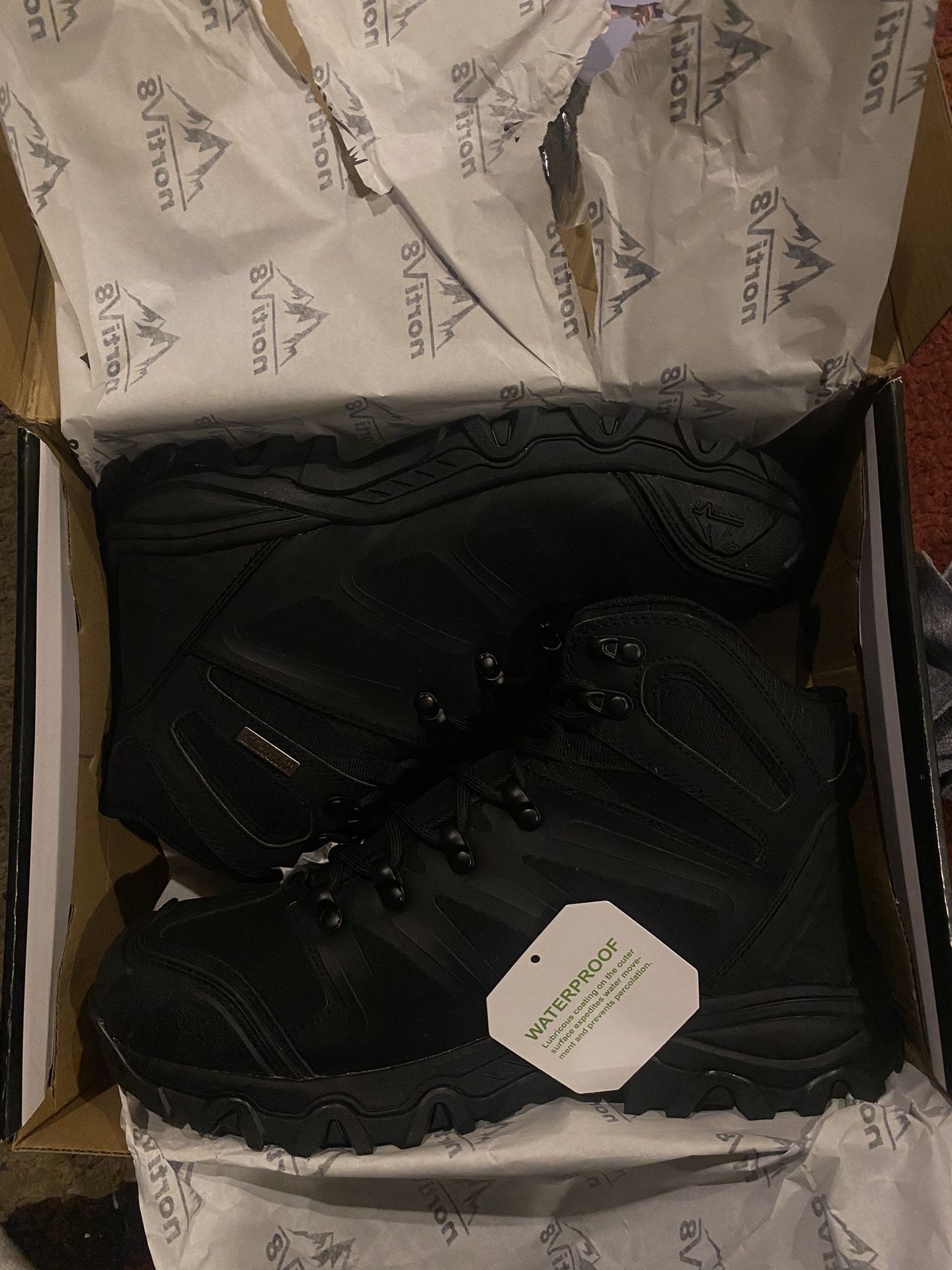 HIKING BOOTS