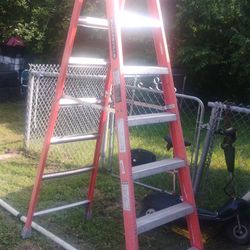 Louisville 8 foot ladder