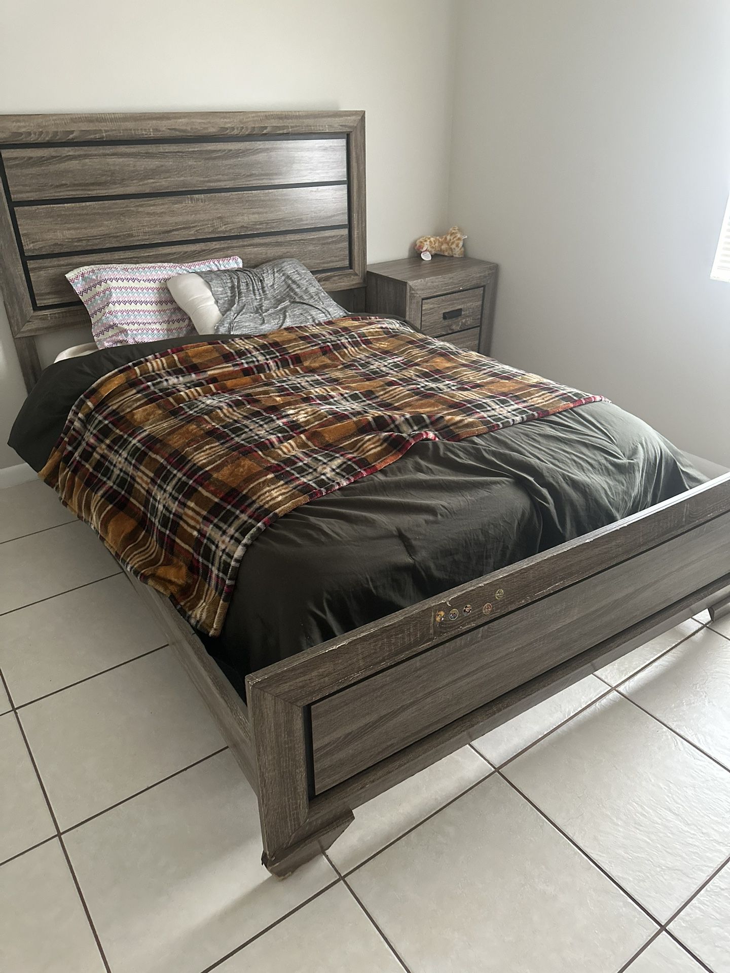 Queen Size Bed Frame And Night Stand