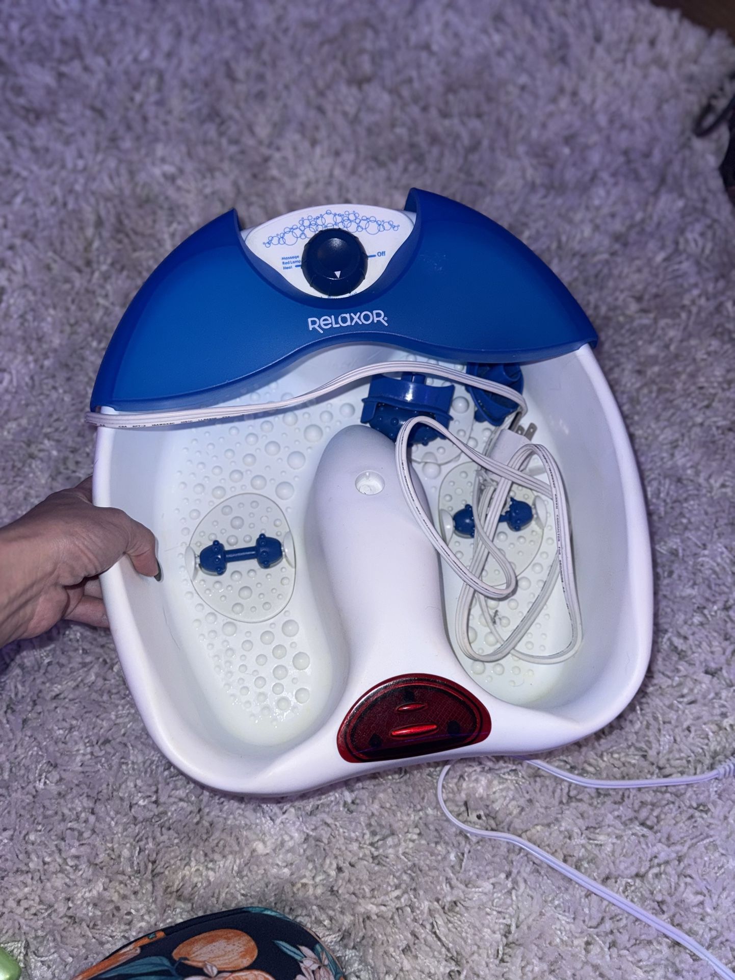 Relaxor foot spa in blue and white. Ideal for a calming foot massage.