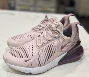 Nike  Air270