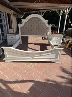 California kin. Bed