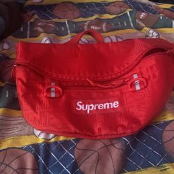 ss19 supreme waist bag 