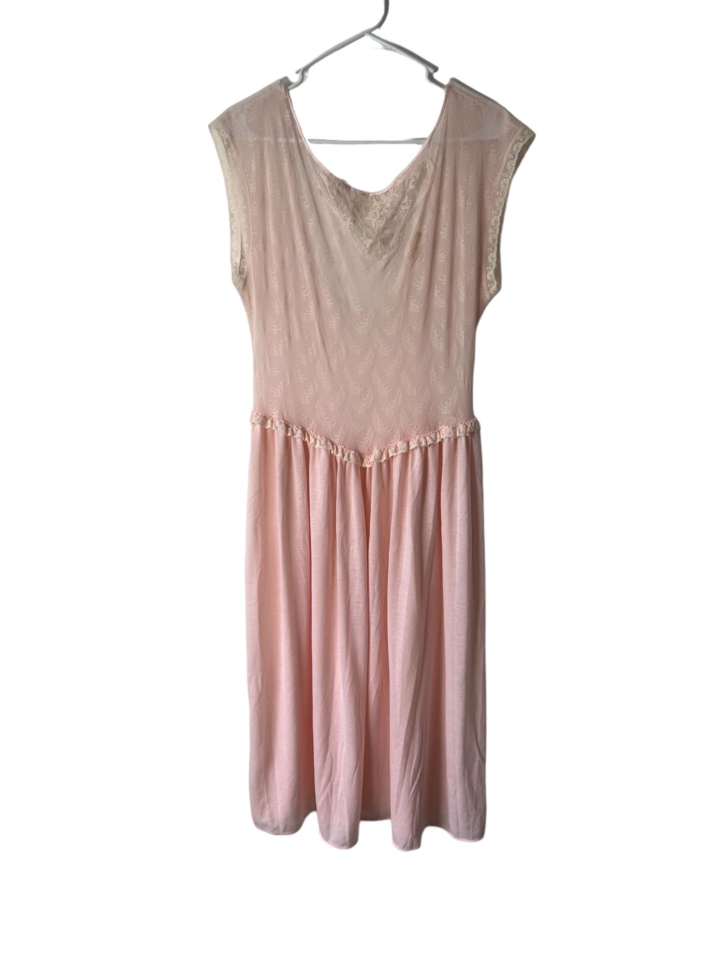 Vintage Val Mode Large Orange Peach Nightgown Midi Lace Cotton This beautiful vintage nightgown from Val Mode is a must-have addition to any collect