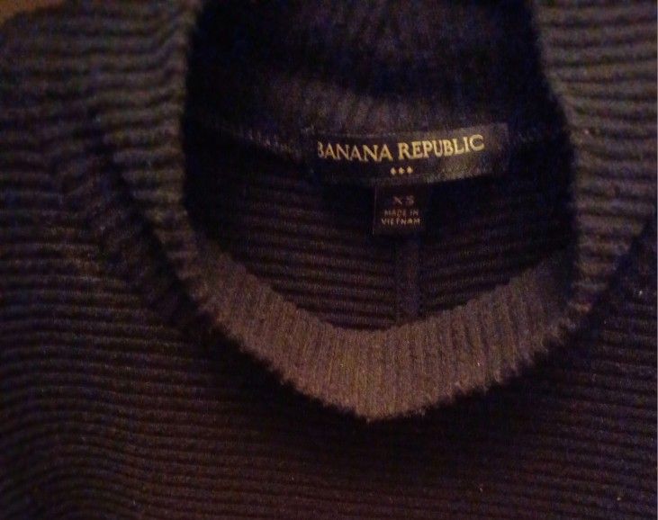 Womens Banana Republic Black Sweater