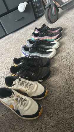 Sport shoes