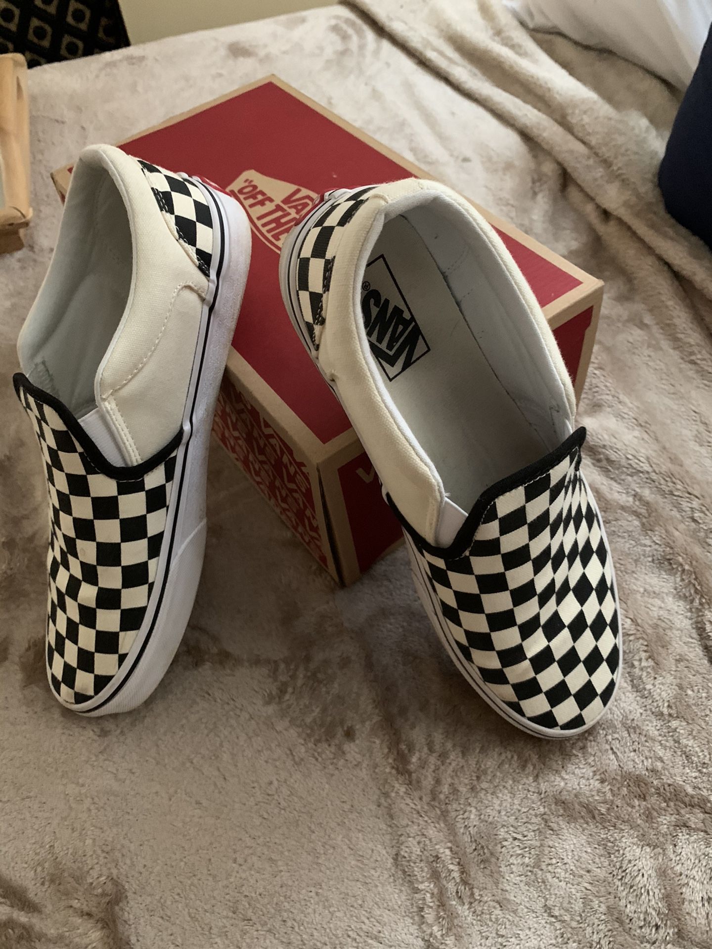 VANS - White & Black ( Checkers )