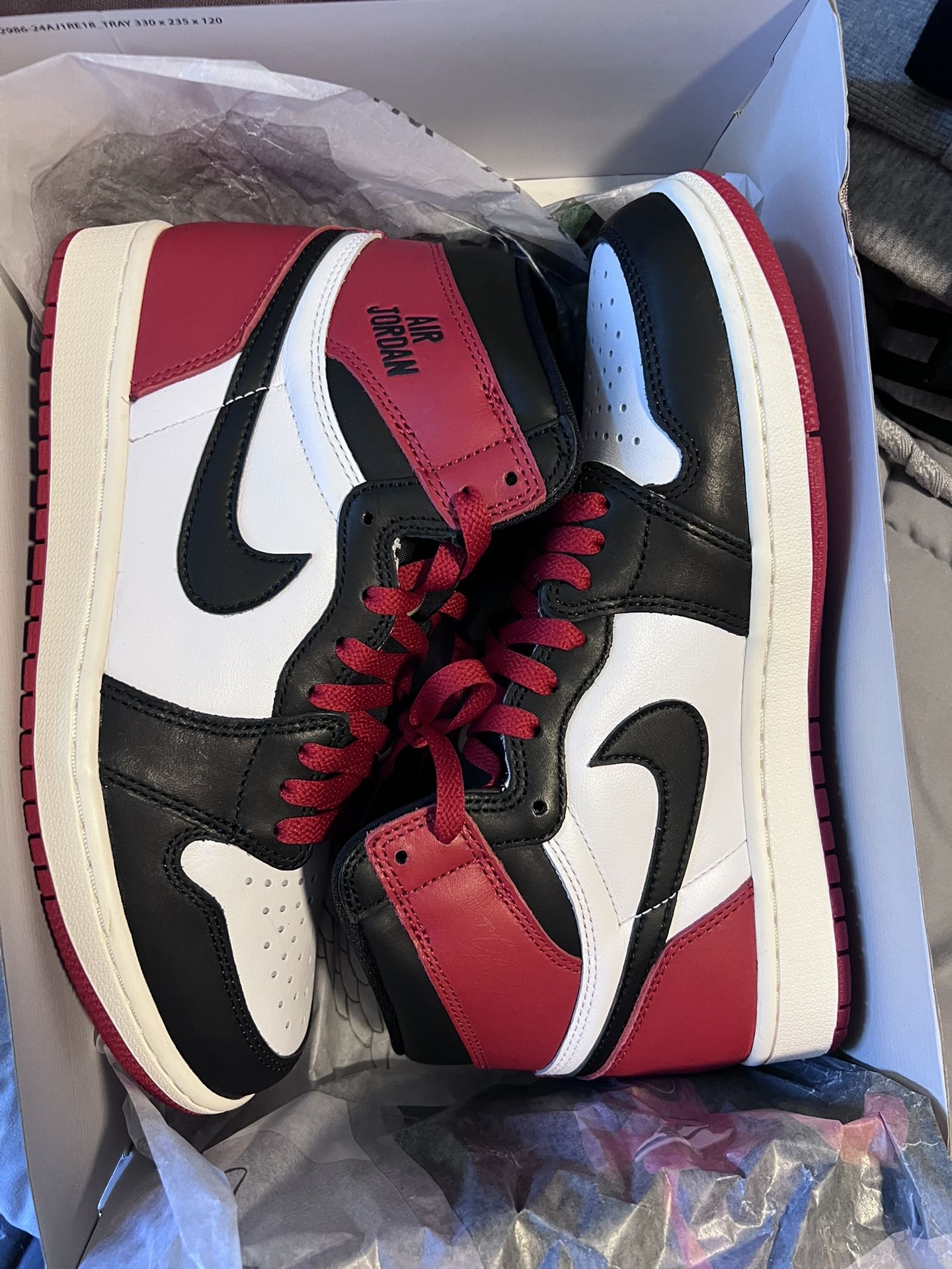 Air Jordan 1 Reto High OG ‘Black Toe Reimagined’