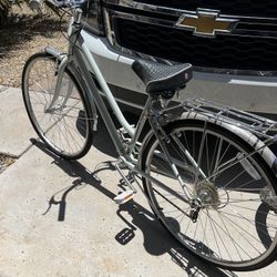 Women’s Schwinn Bike