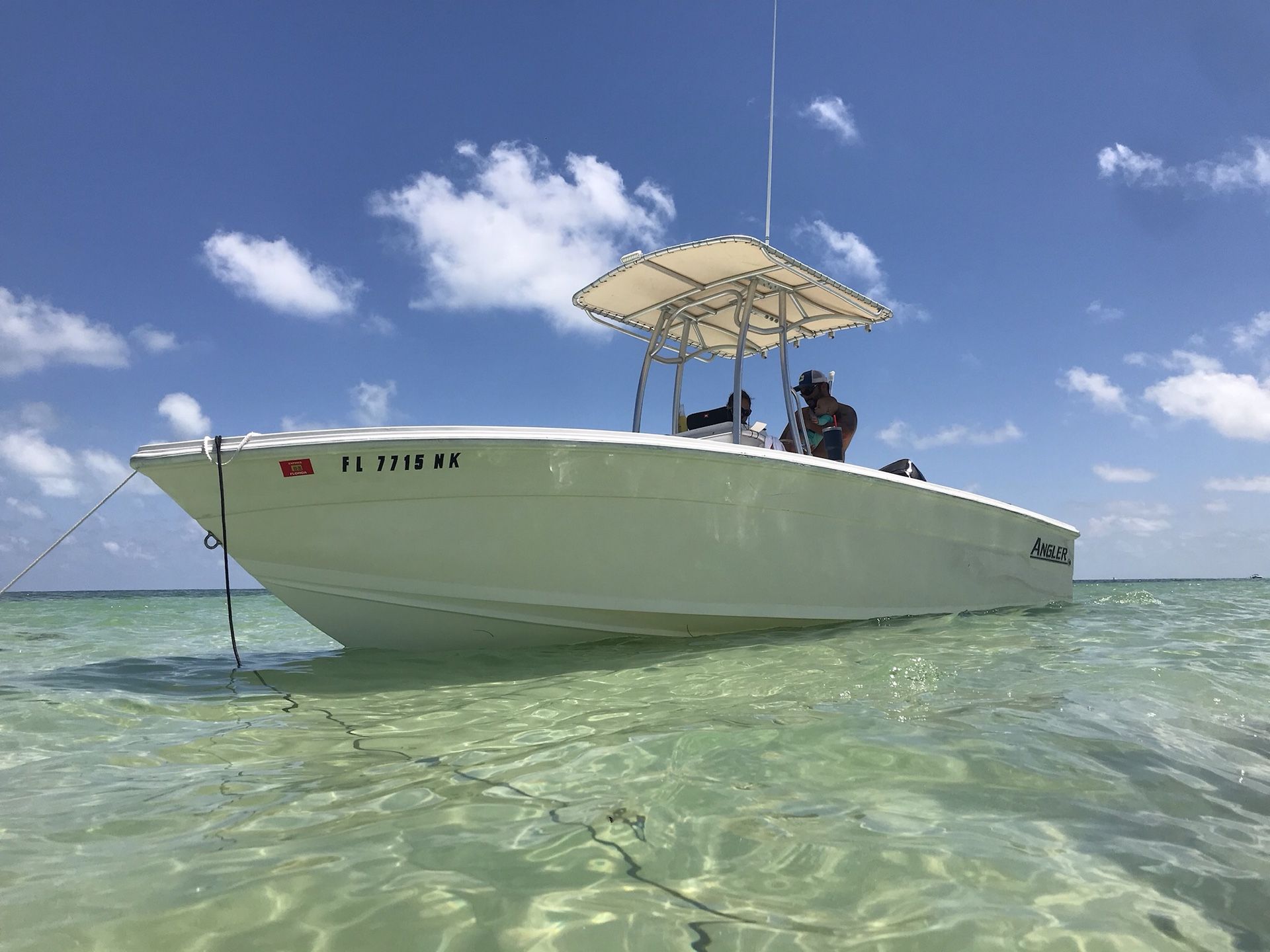 Angler Grande Bay boat center console 22 ft for Sale in Fort Lauderdale