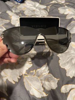 VERSACE Woman Sun glasses USED