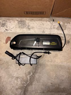 E-bike battery 48v 15ah with charger and keys just needs a new fuse