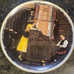 Plate 
Mint Condition 
-Royal Albert
Old country roses 
-Norman Rockwell's
 "The Marriage License"
-Lenox Flower Blossom 
Delray 33484
$30 each