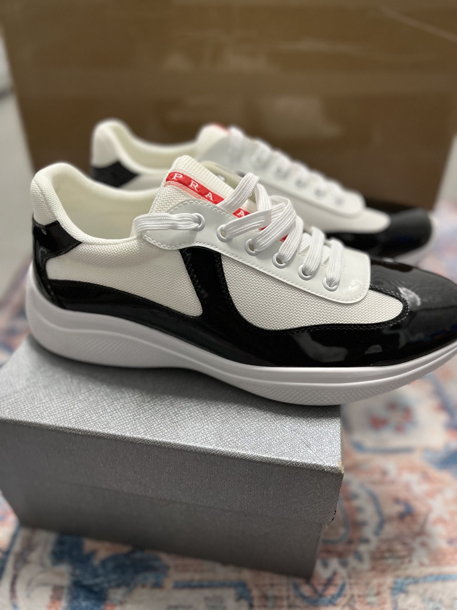 Sneakers