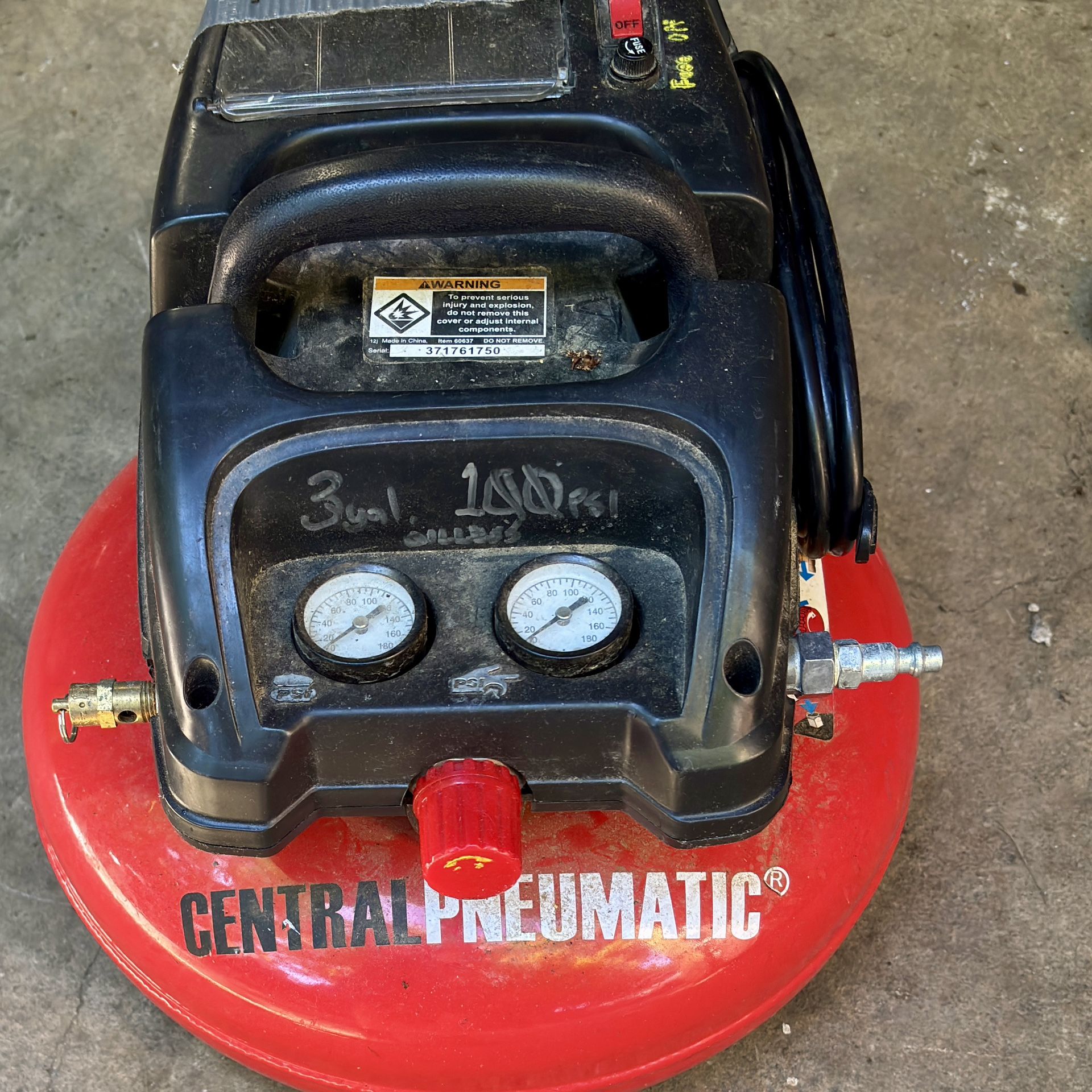 Central Pneumatic Air Compressor 3 Gal 100psi