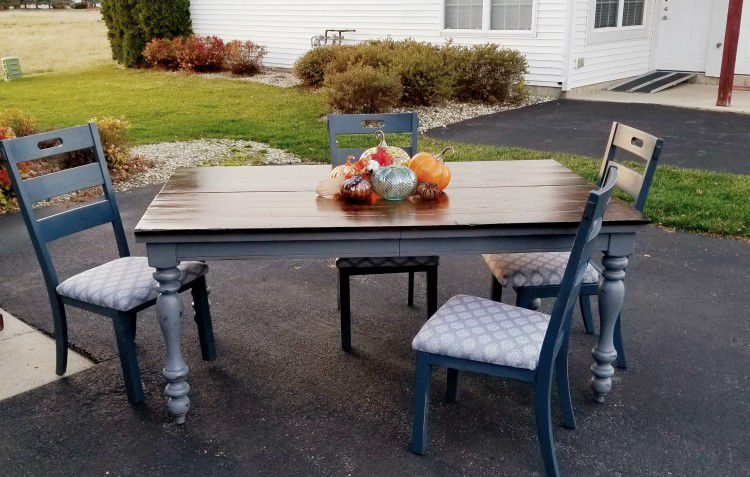 SALE TODAY $300 Dining Set